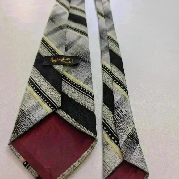 Vintage 1970's Black Grey And Yellow Polyester Wide Necktie - Picture 3 of 5